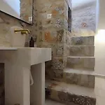 Rafaela 2 Floor