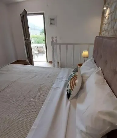 Rafaela 2 Floor Pírgos Dhiroú