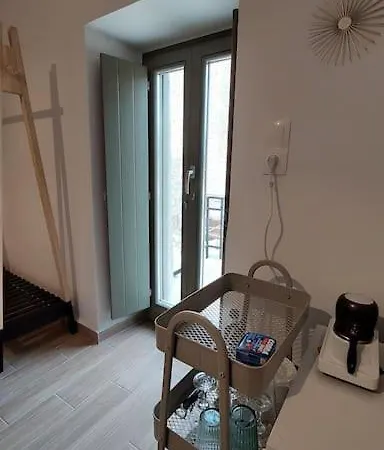 Rafaela 2 Floor Appartamento
